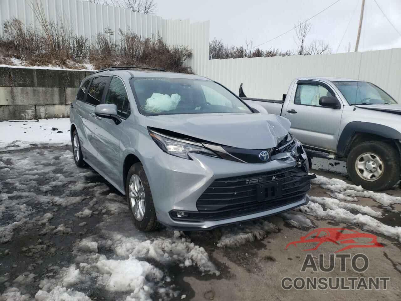 TOYOTA SIENNA 2022 - 5TDASKFCXNS043020