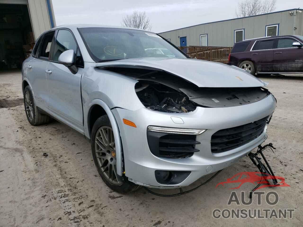 PORSCHE CAYENNE 2018 - WP1AA2A29JKA03187