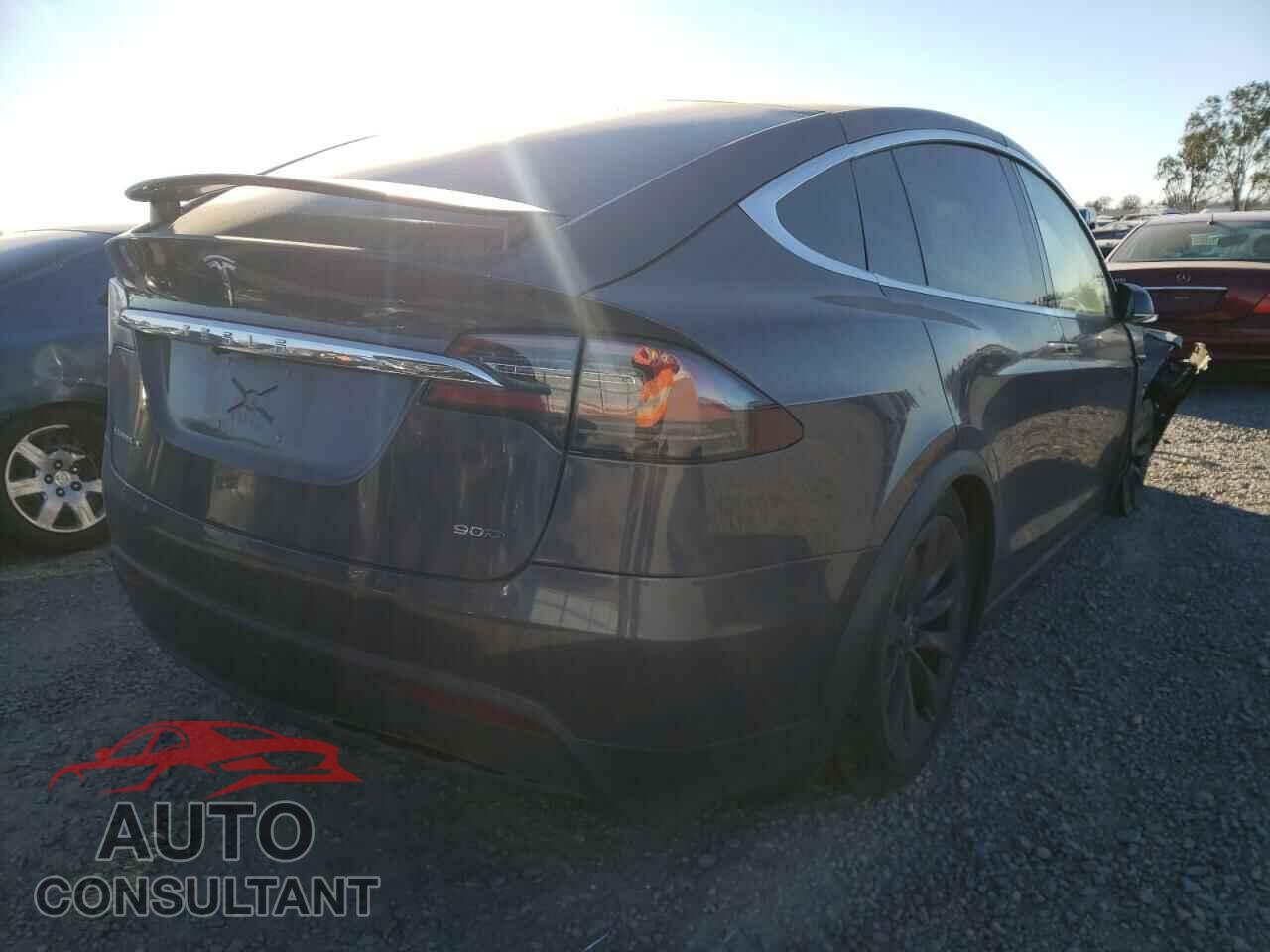 TESLA MODEL X 2017 - 5YJXCBE26HF056162
