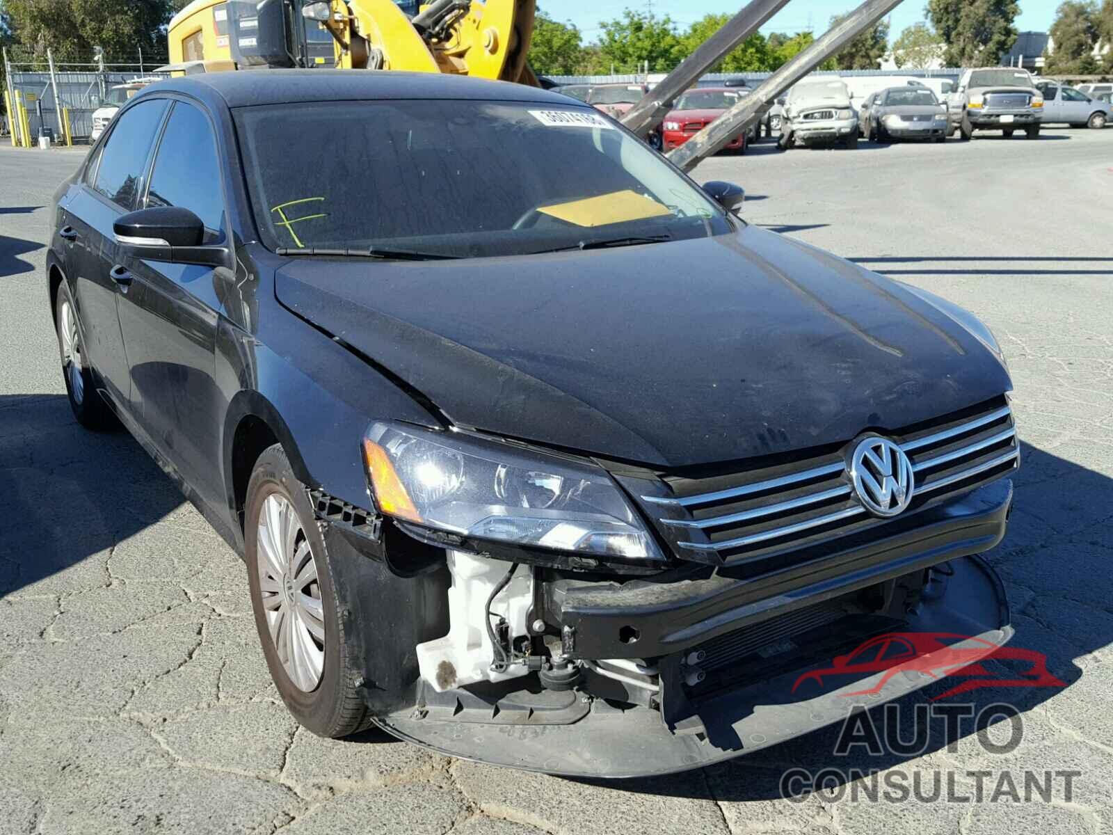 VOLKSWAGEN PASSAT 2015 - 1VWAT7A30FC002445