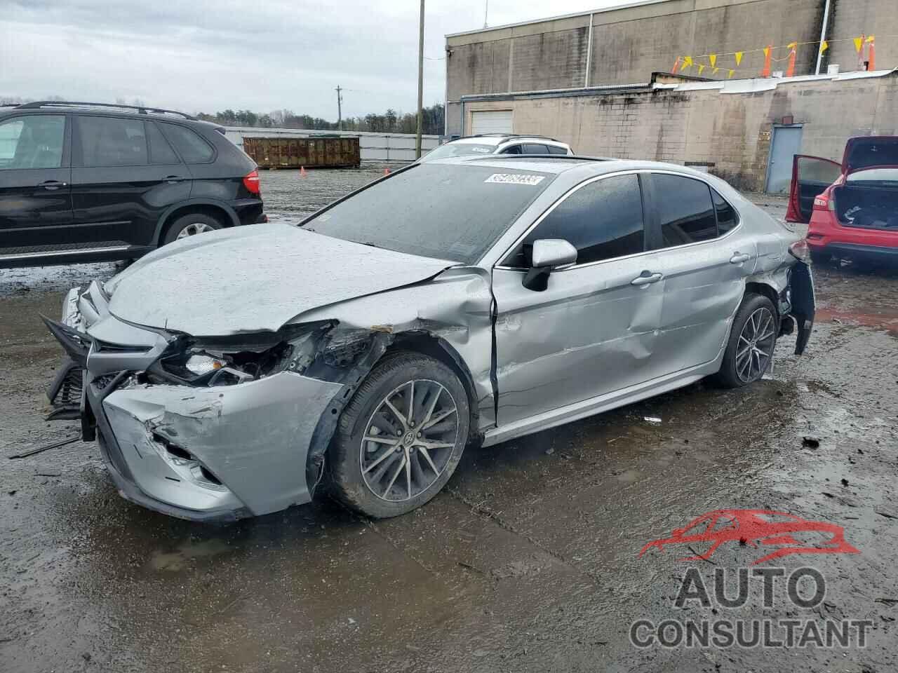 TOYOTA CAMRY 2021 - 4T1G11AKXMU572673