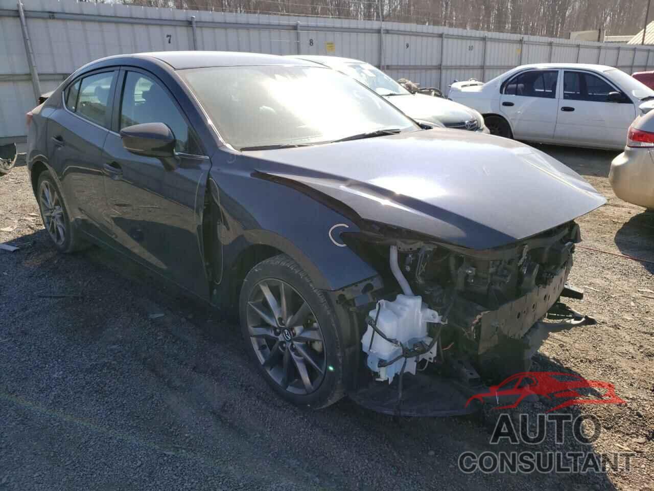 MAZDA 3 2018 - 3MZBN1V32JM257305