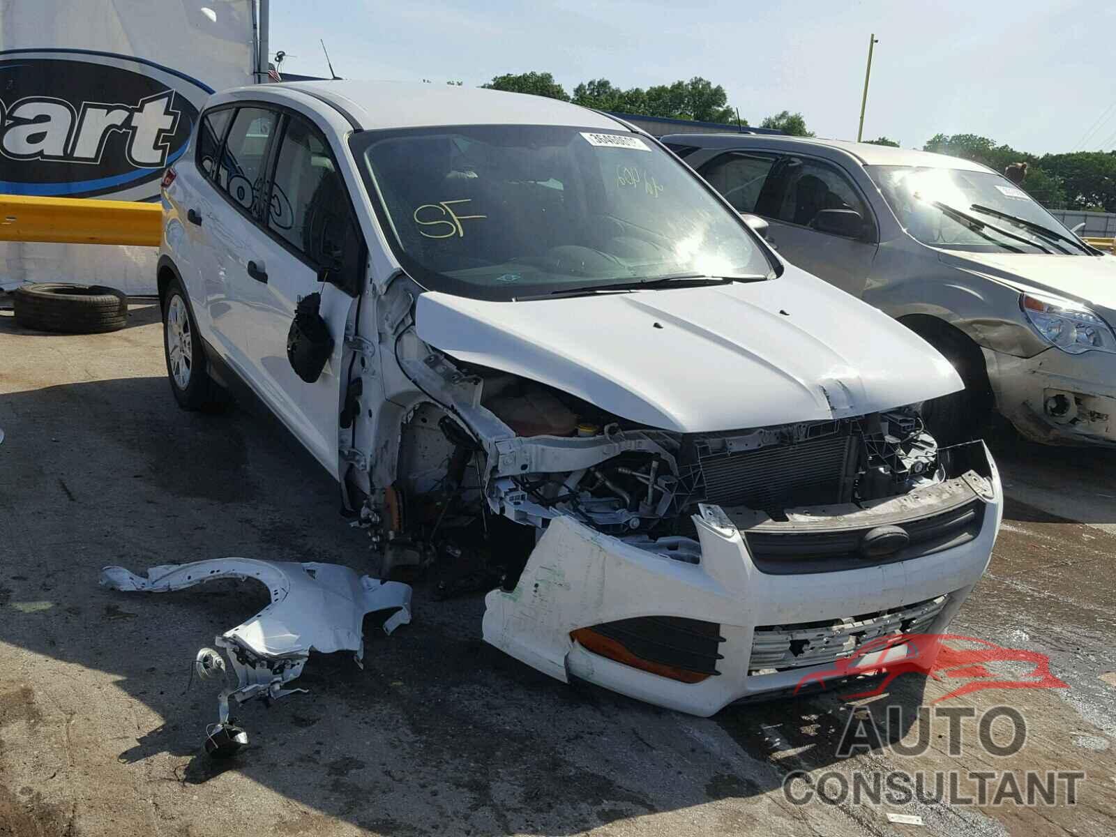 FORD ESCAPE 2015 - 1FMCU0F70FUA27881