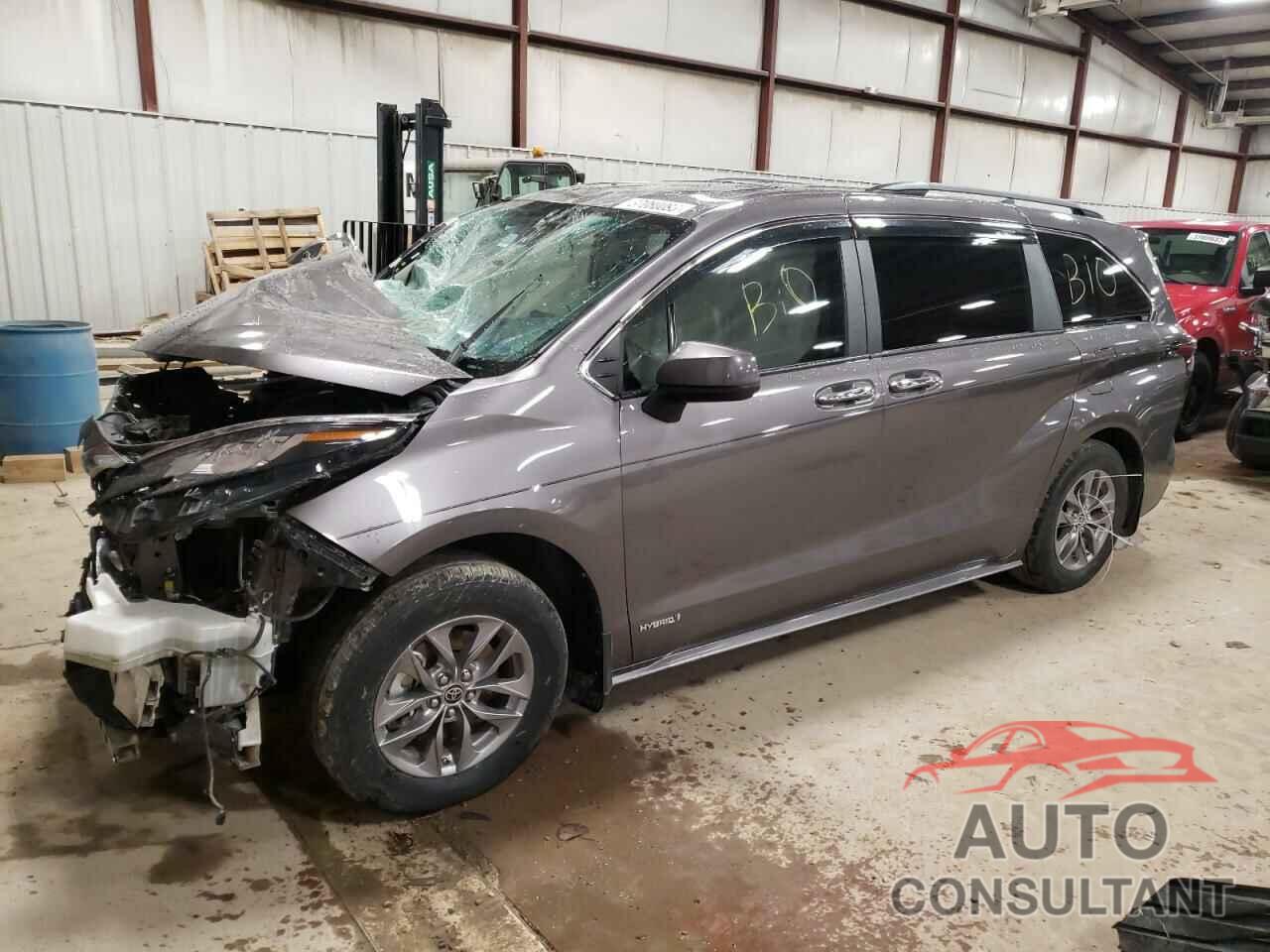 TOYOTA SIENNA 2021 - 5TDYRKEC2MS025122