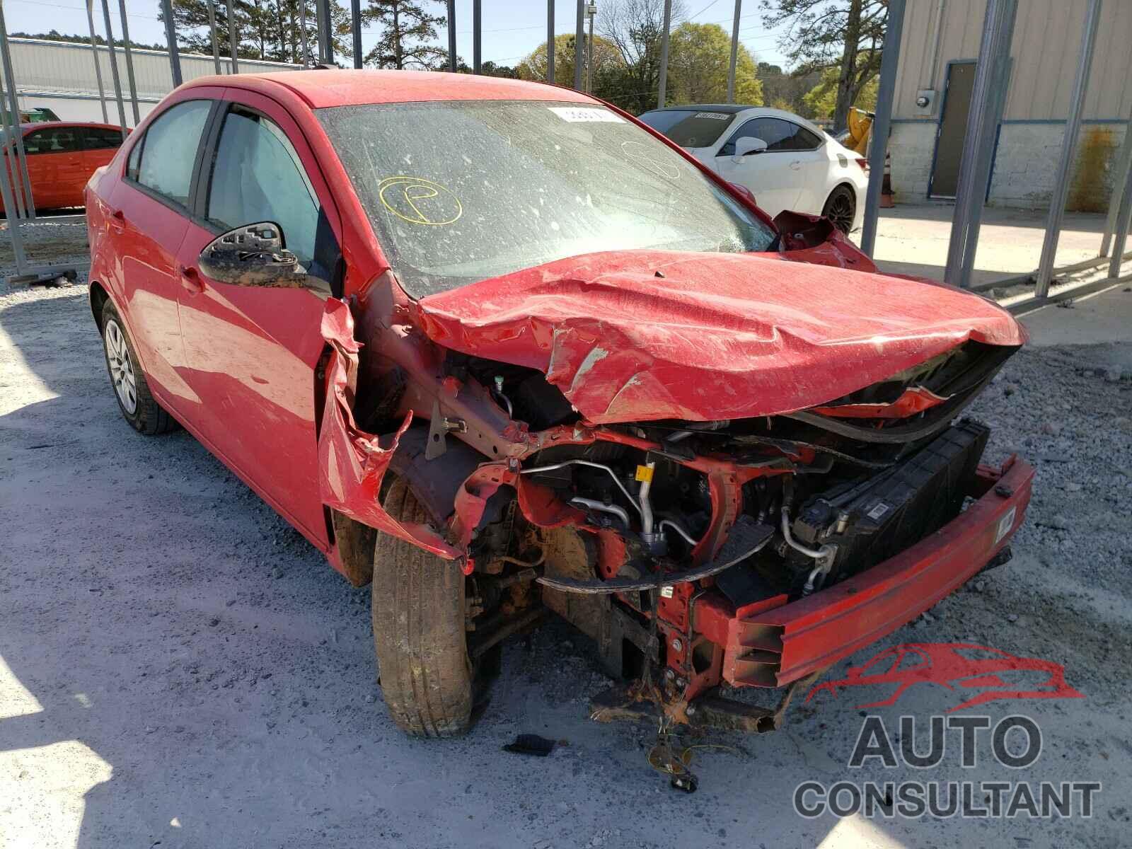 CHEVROLET SONIC 2017 - 1G1JB5SH8H4135271