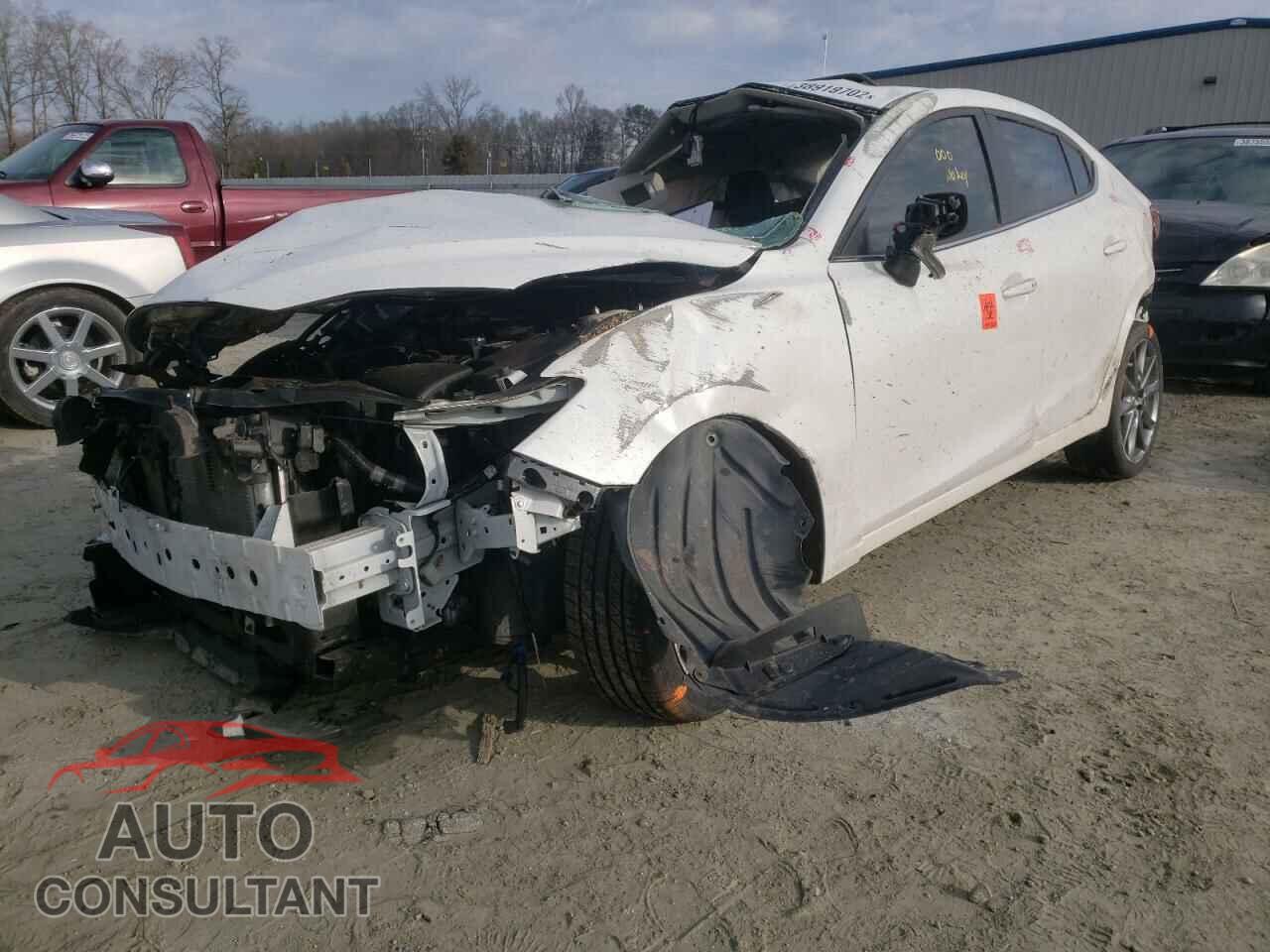 MAZDA 3 2018 - 3MZBN1V31JM231536