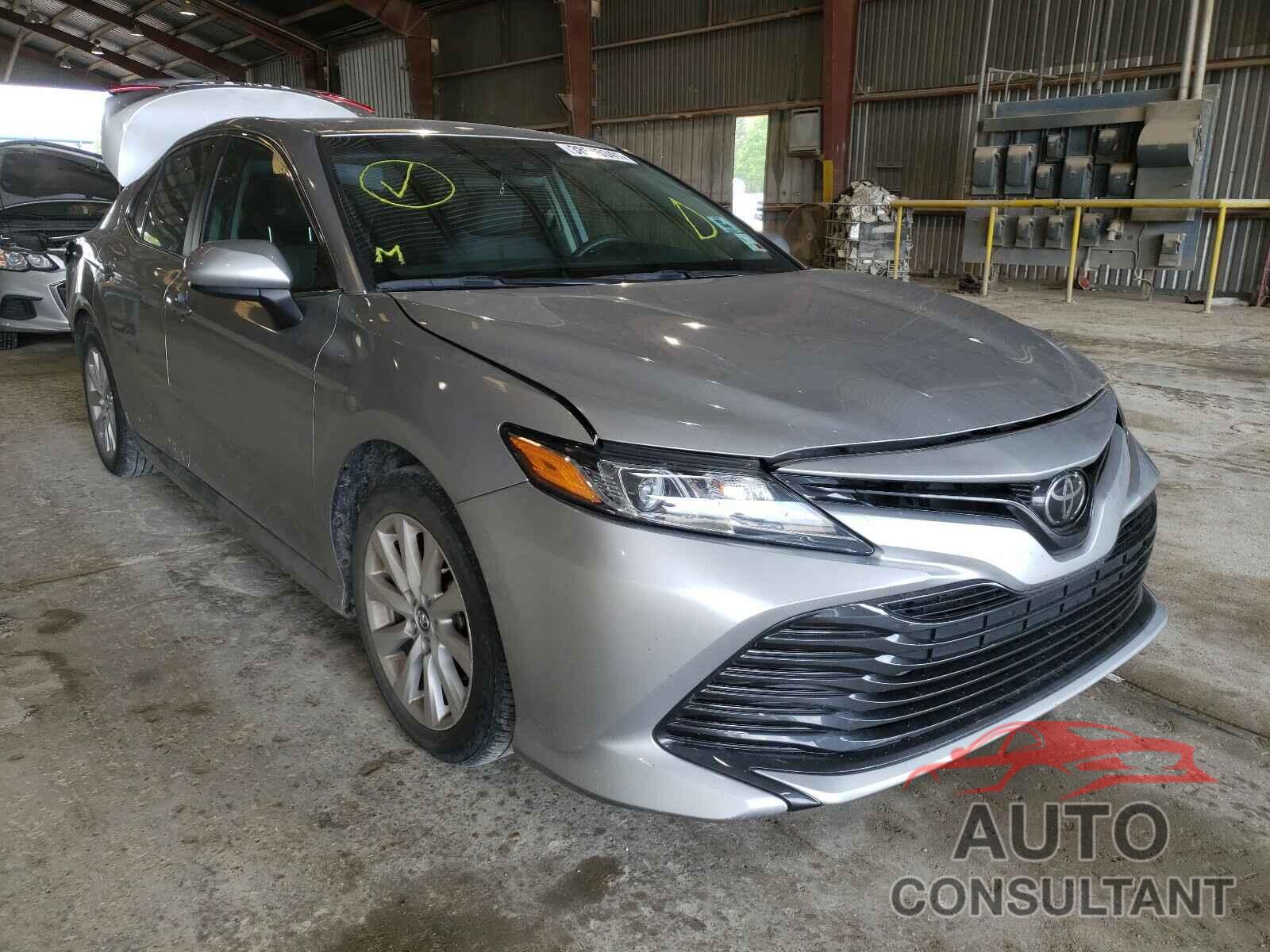TOYOTA CAMRY 2018 - 4T1B11HK1JU678747