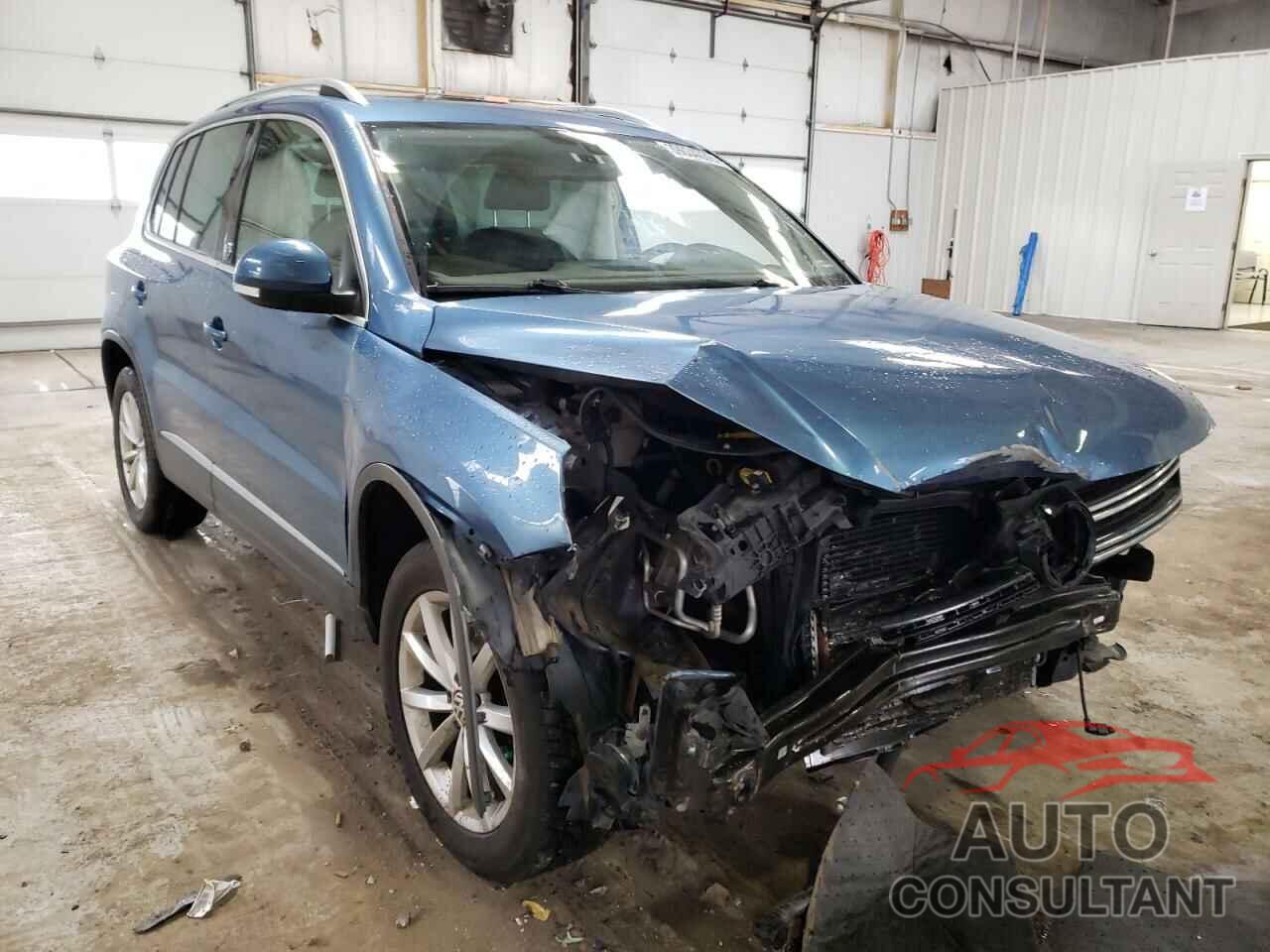 VOLKSWAGEN TIGUAN 2017 - WVGRV7AX5HK008295