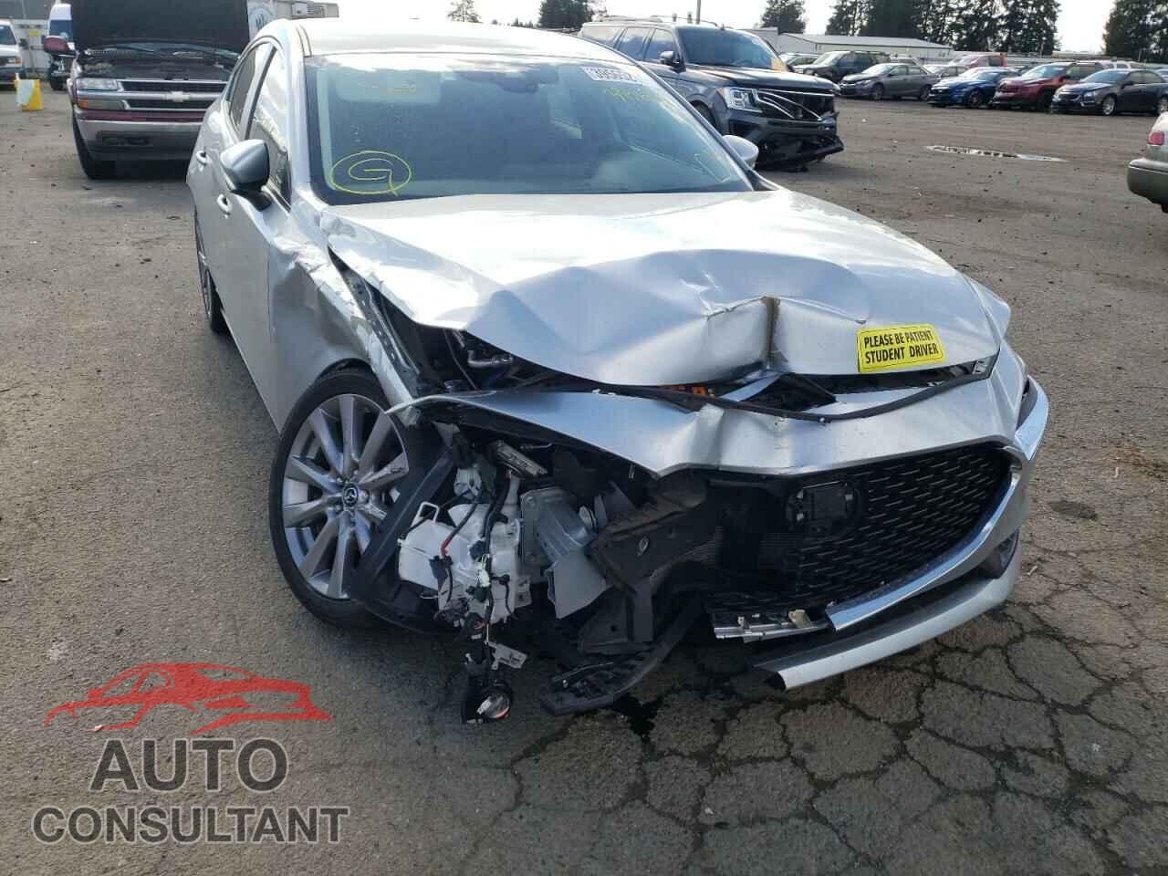 MAZDA 3 2019 - JM1BPACL8K1109643