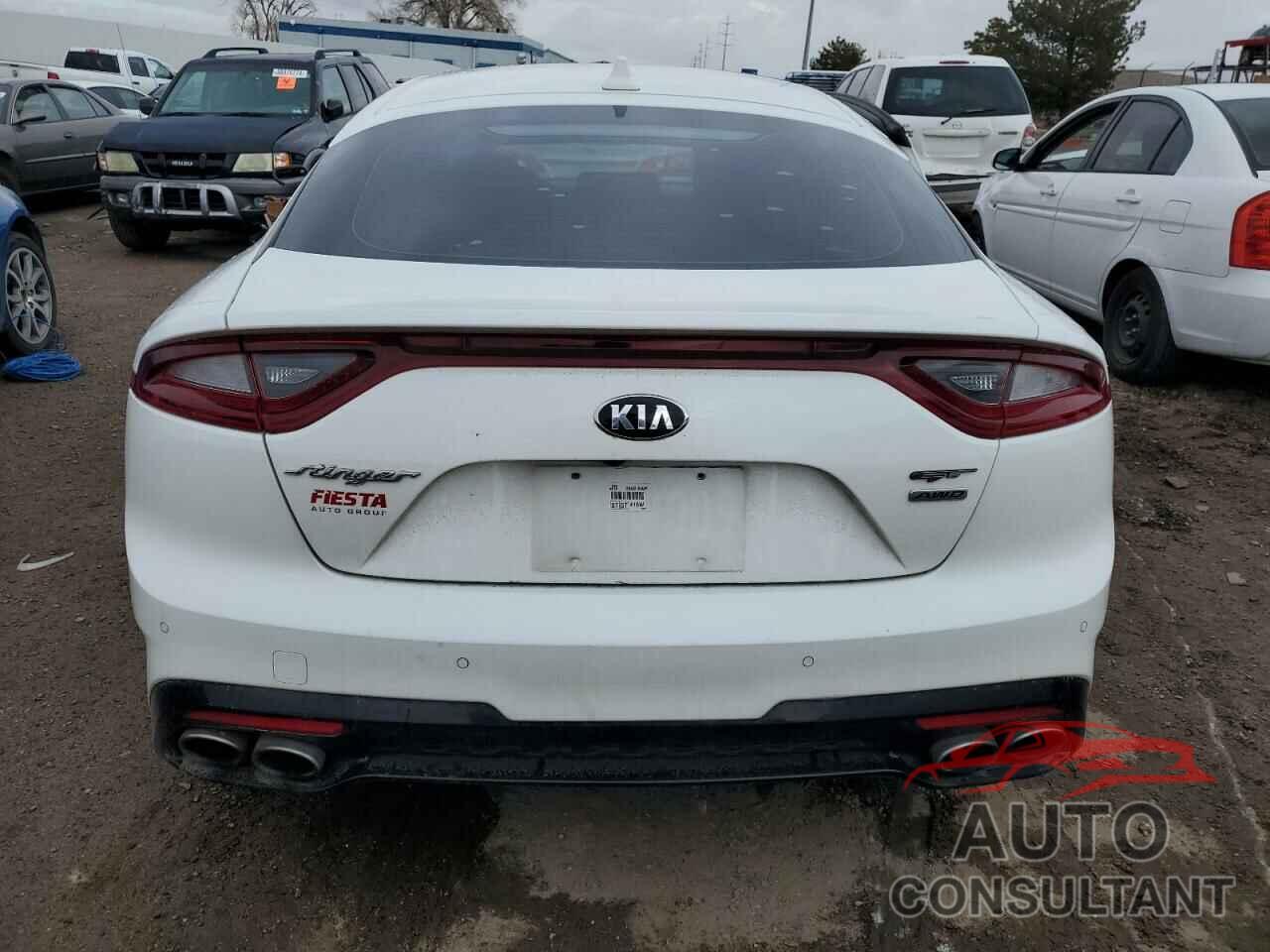 KIA STINGER 2019 - KNAE45LC5K6055201