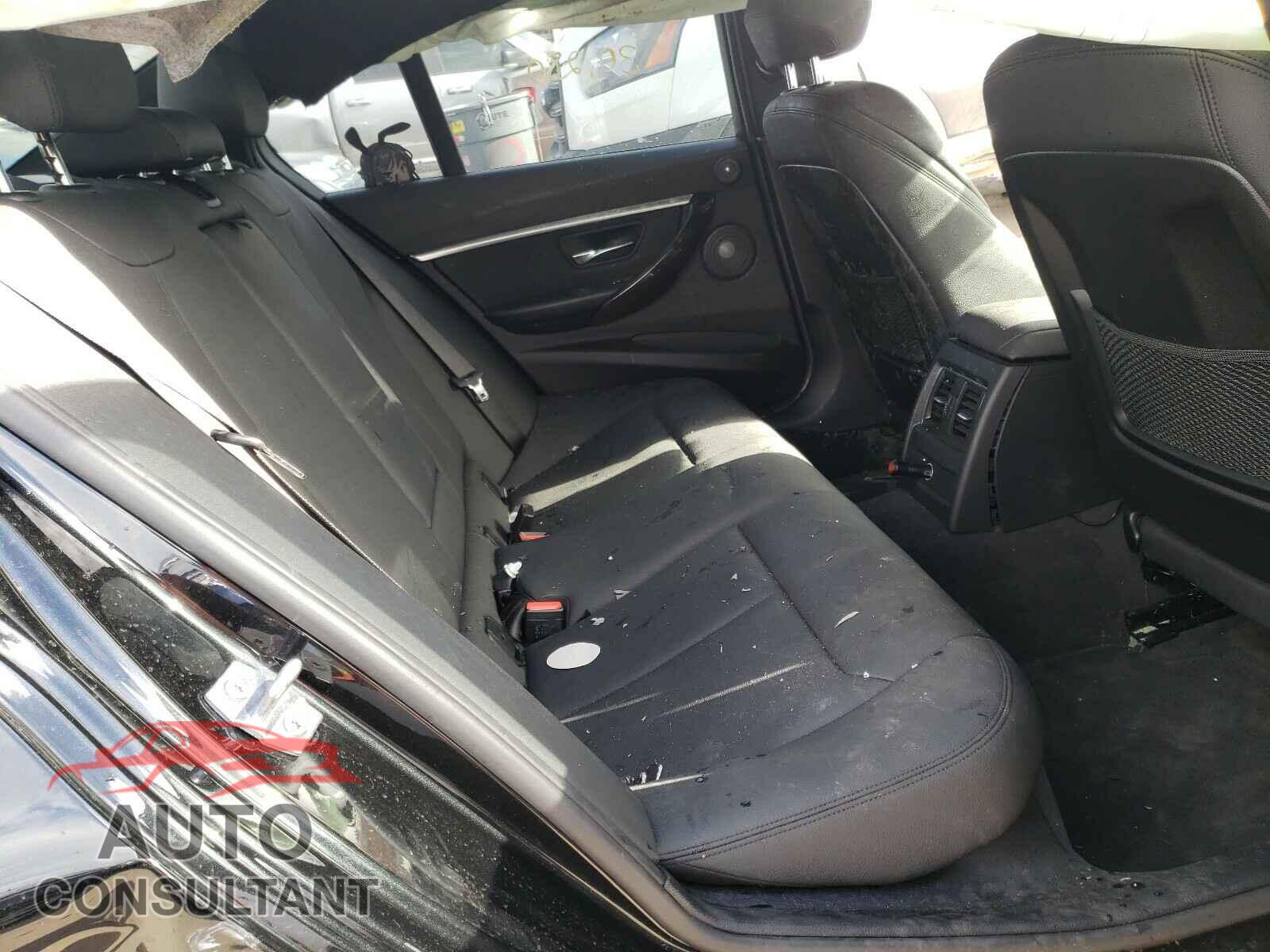 BMW 3 SERIES 2017 - WBA8B3C30HK777666