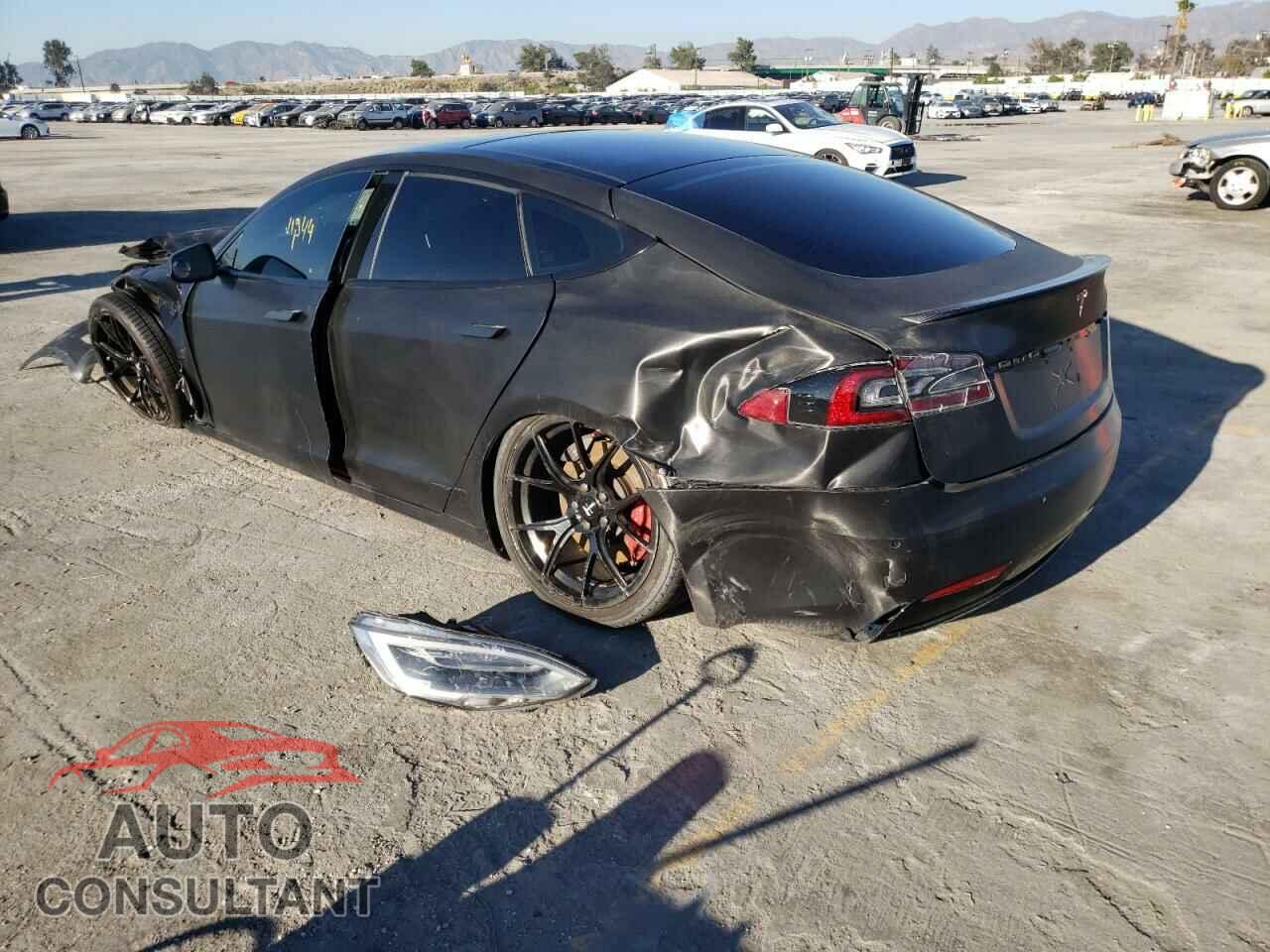 TESLA MODEL S 2017 - 5YJSA1E4XHF176316