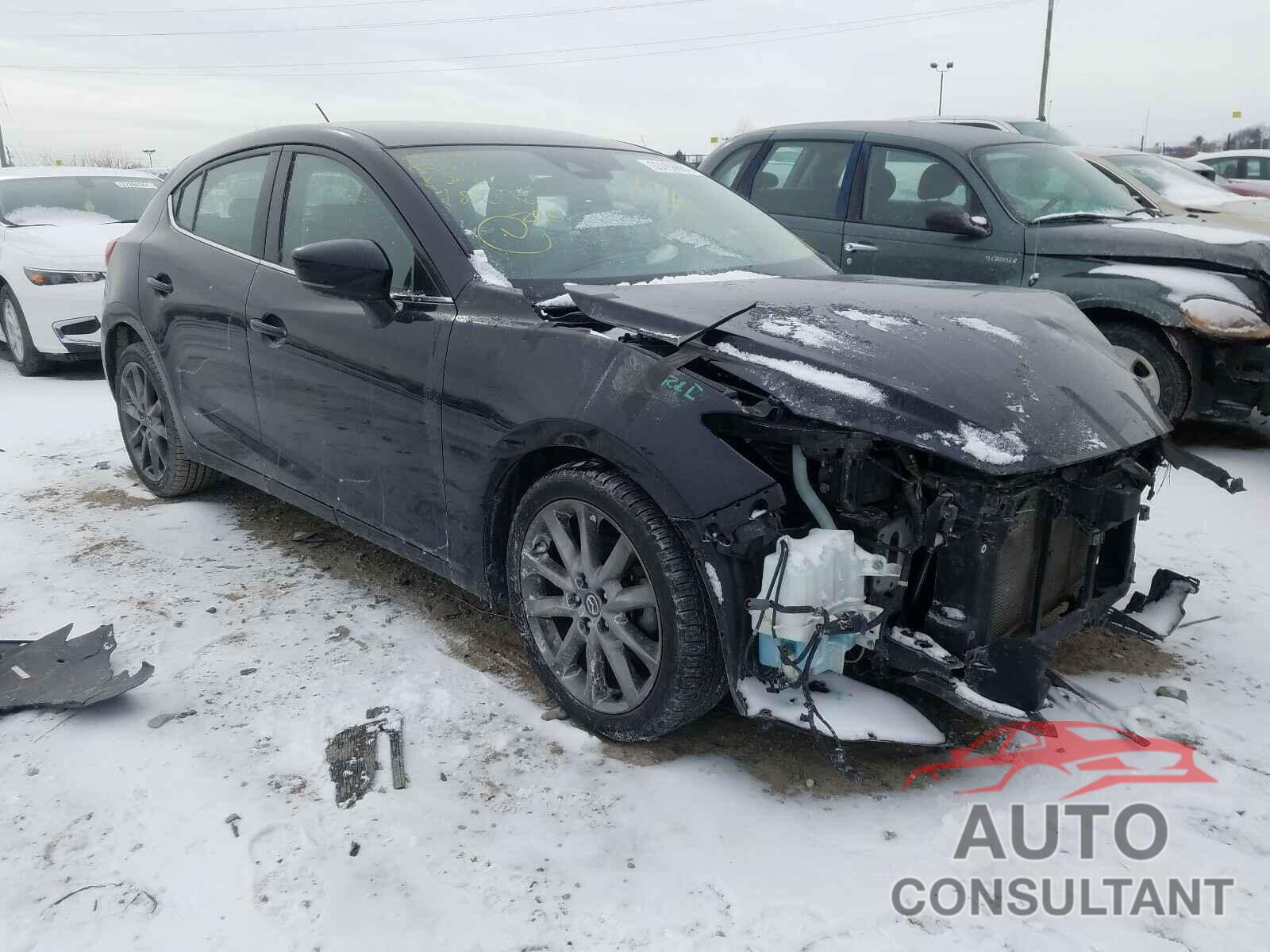 MAZDA 3 2018 - 3MZBN1L39JM182556