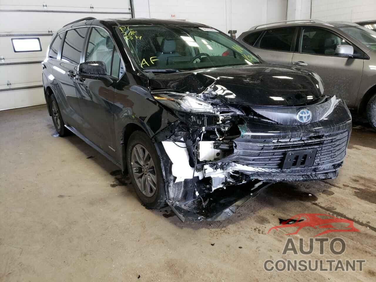 TOYOTA SIENNA 2021 - 5TDKRKEC3MS057809