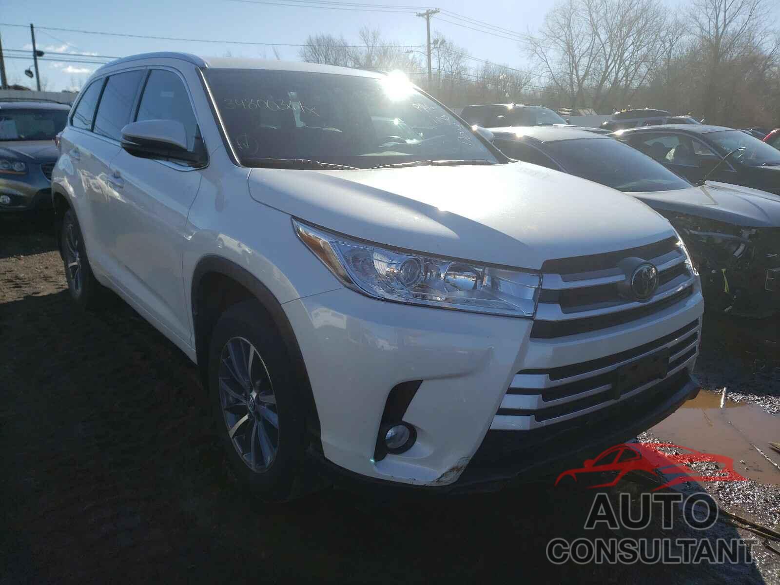 TOYOTA HIGHLANDER 2018 - 5TDJZRFH3JS549590