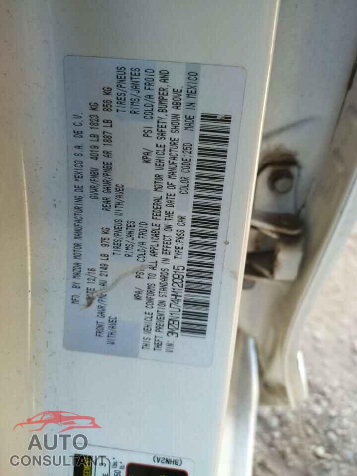 MAZDA 3 2017 - 3MZBN1U74HM120915