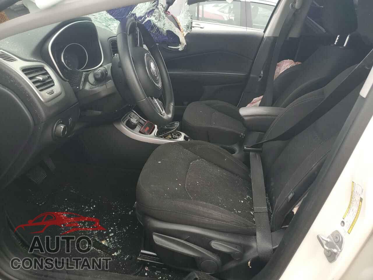 JEEP COMPASS 2018 - 3C4NJDAB4JT190979
