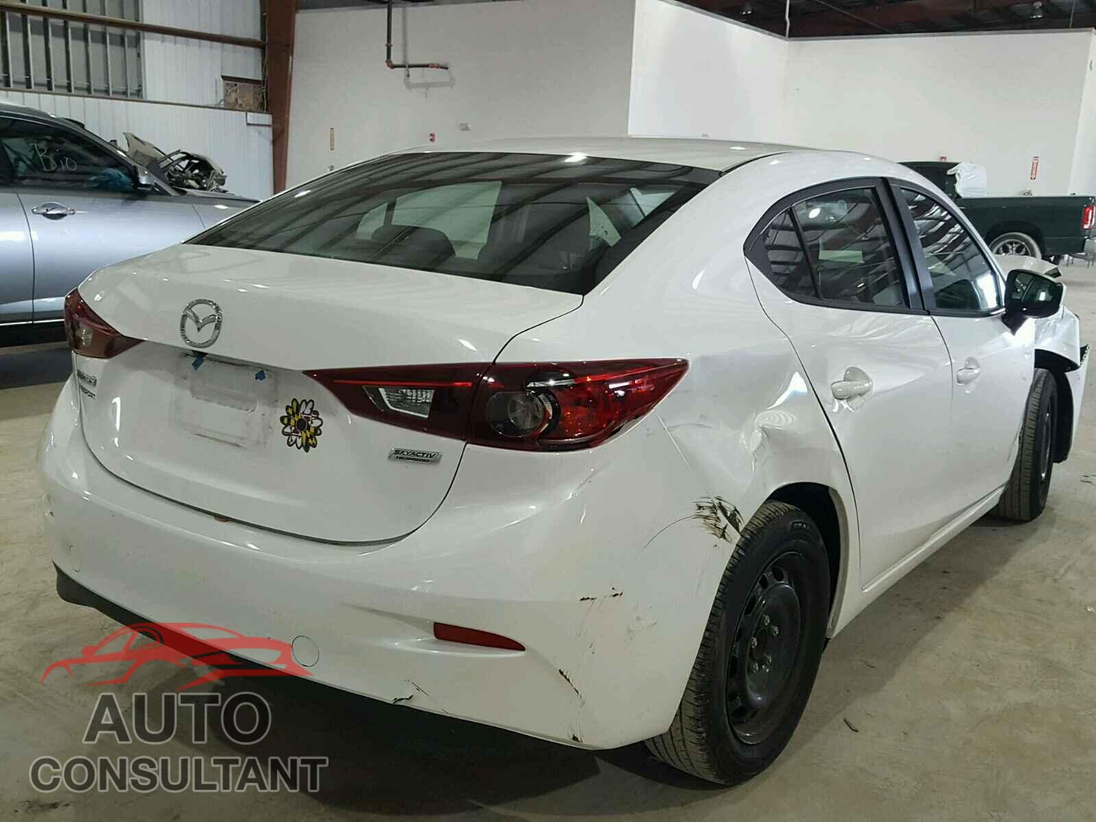 MAZDA 3 2017 - 3MZBN1U76HM132614