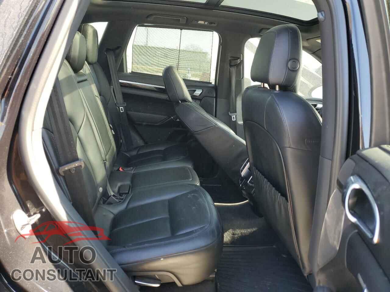 PORSCHE CAYENNE 2017 - WP1AA2A26HKA80285