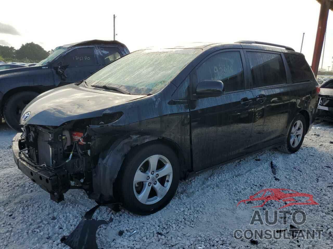 TOYOTA SIENNA 2017 - 5TDKZ3DC1HS834937