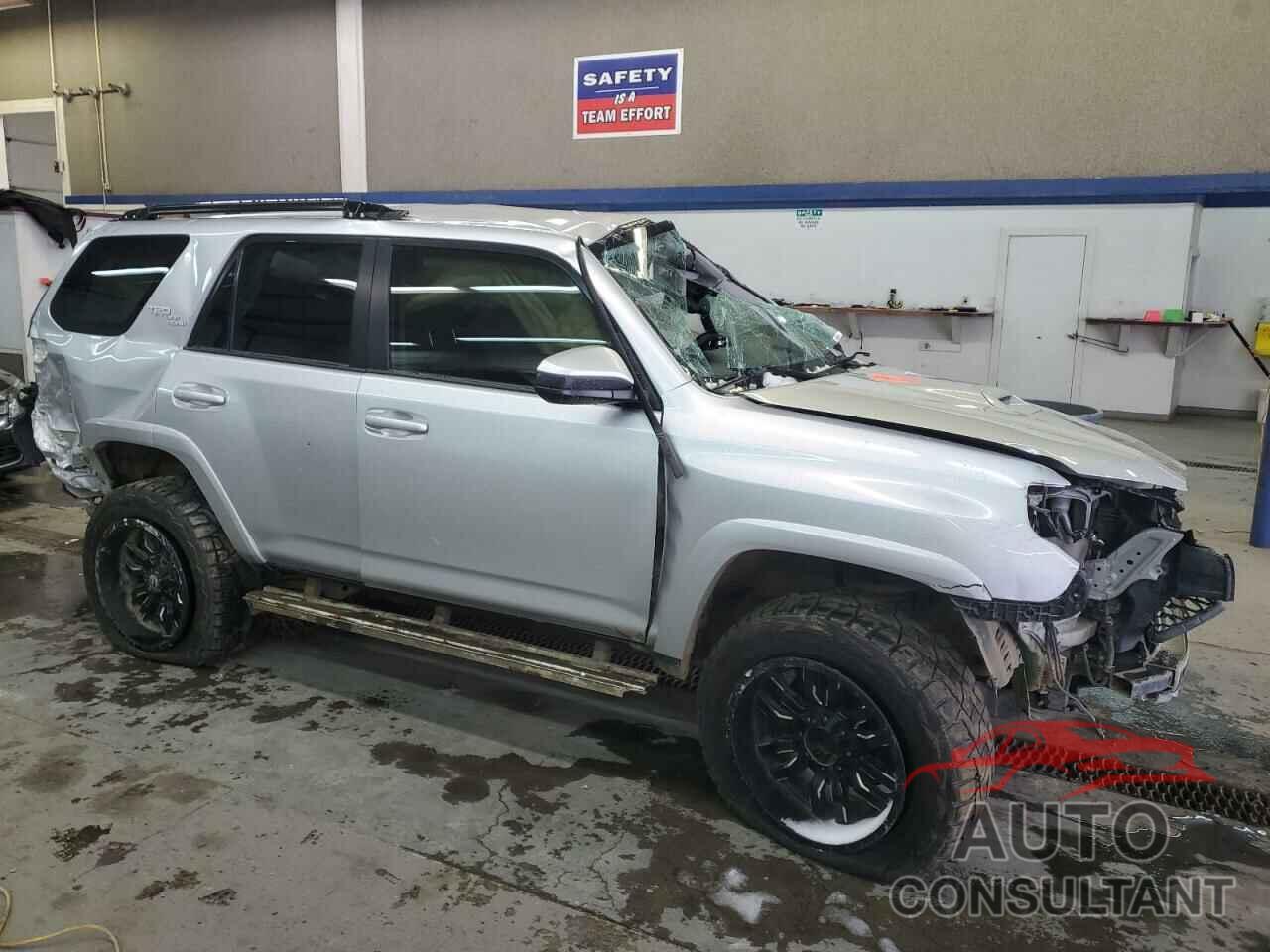 TOYOTA 4RUNNER 2020 - JTEBU5JR3L5749997