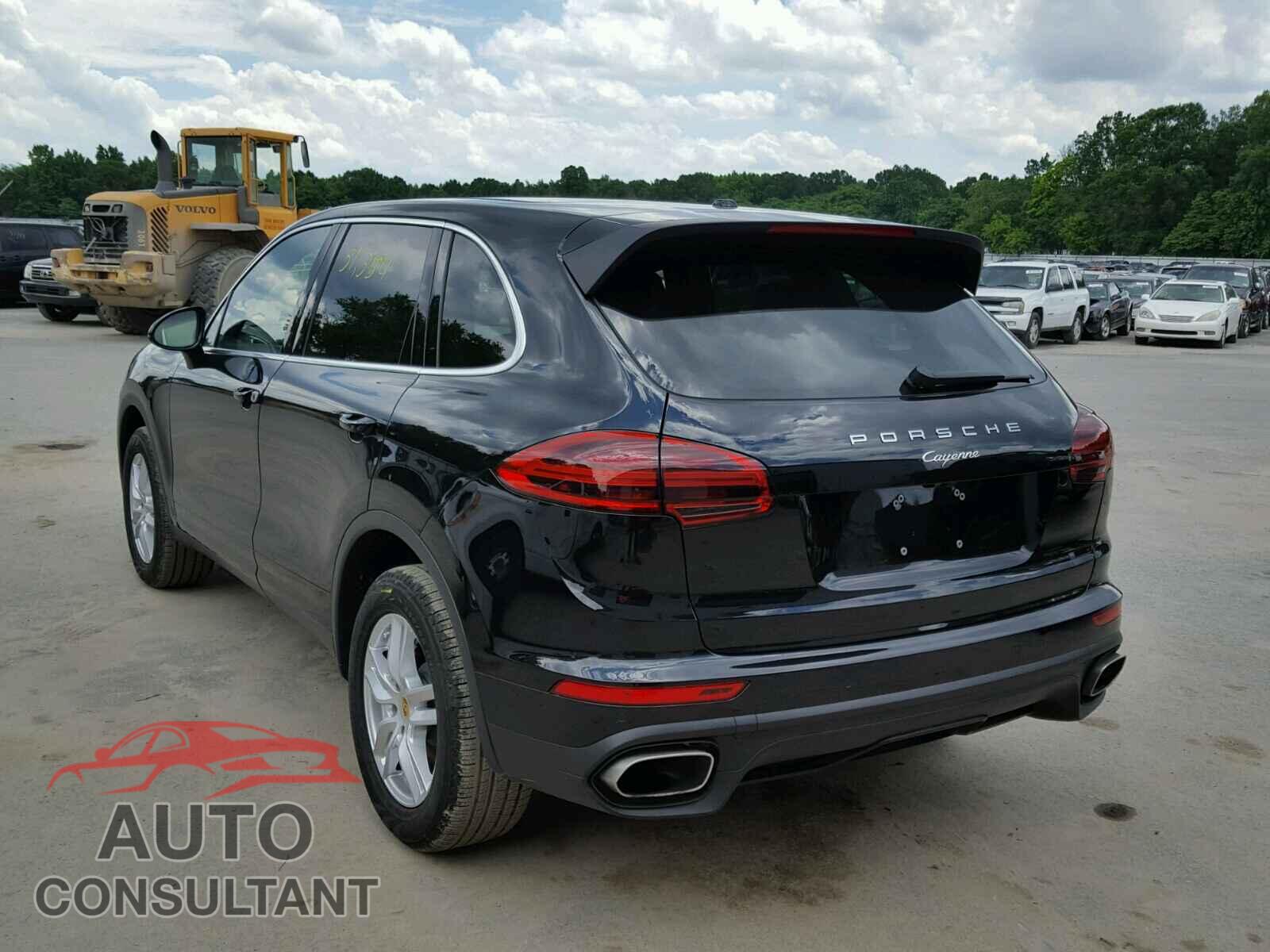 PORSCHE CAYENNE 2016 - WP1AA2A28GKA08065