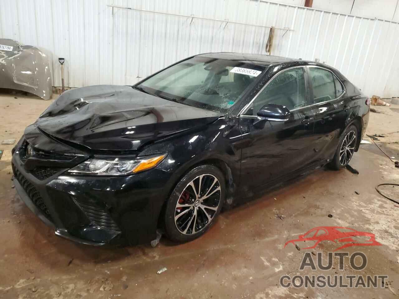 TOYOTA CAMRY 2018 - 4T1B11HK4JU031131