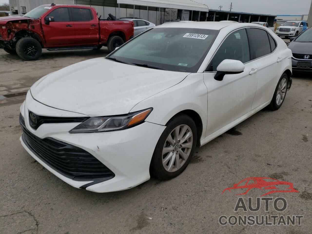 TOYOTA CAMRY 2018 - 4T1B11HK5JU021305