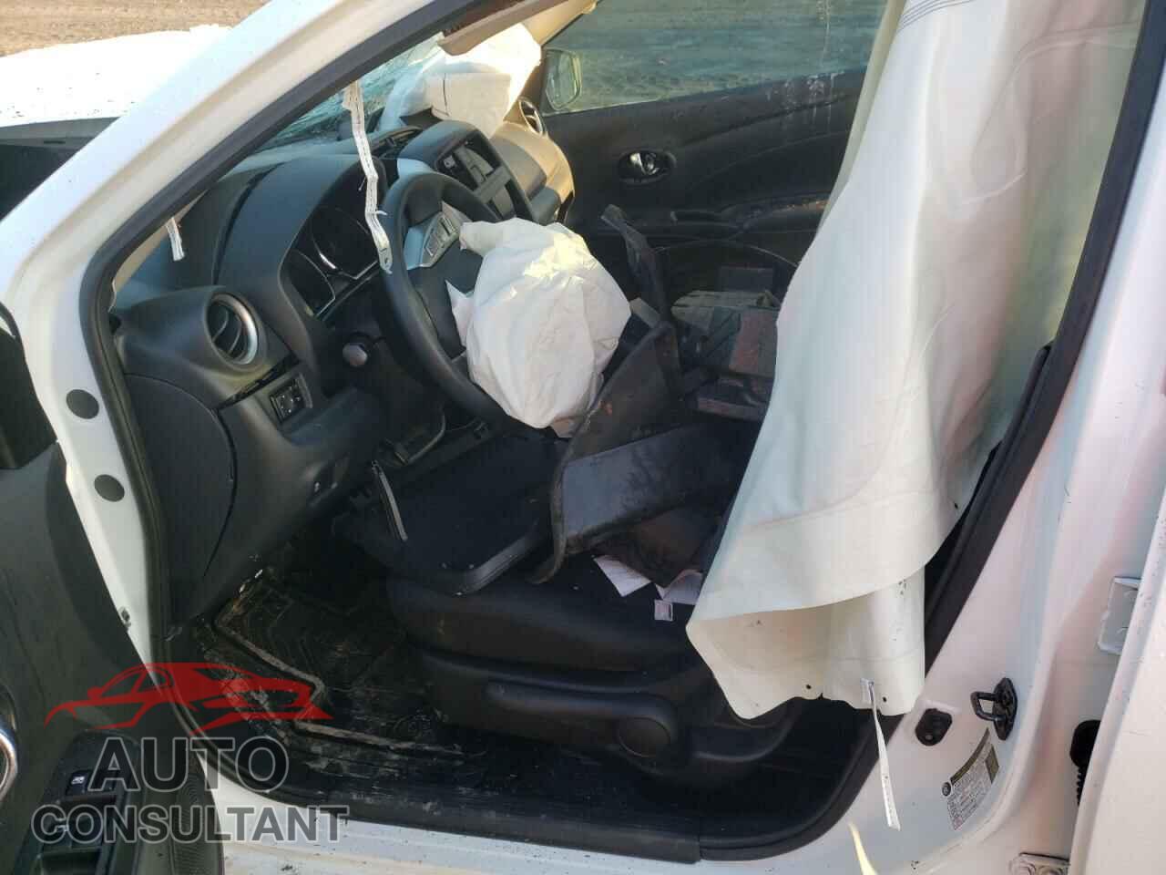 NISSAN VERSA 2019 - 3N1CN7AP3KL849664