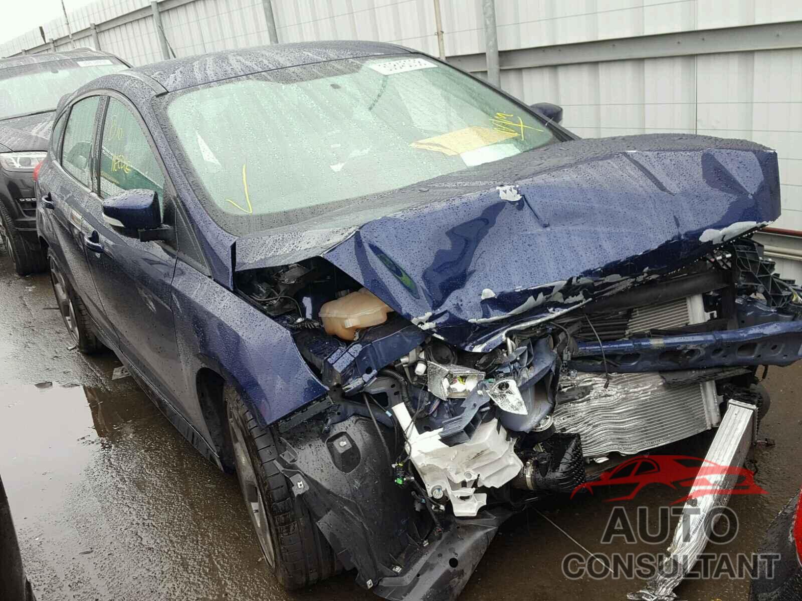 FORD FOCUS 2017 - 1FADP3L93HL258439