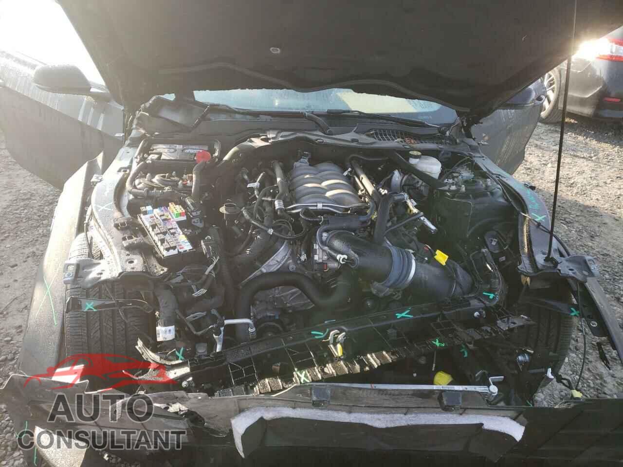 FORD MUSTANG 2018 - 1FA6P8CF8J5185221