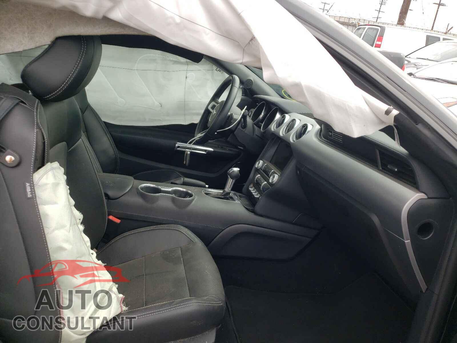 FORD MUSTANG 2020 - 1FA6P8CF1L5136316