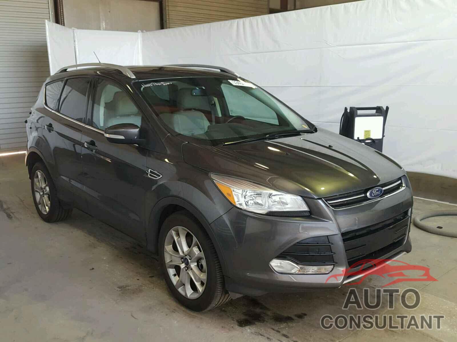FORD ESCAPE 2015 - 1FMCU0J9XFUB77960