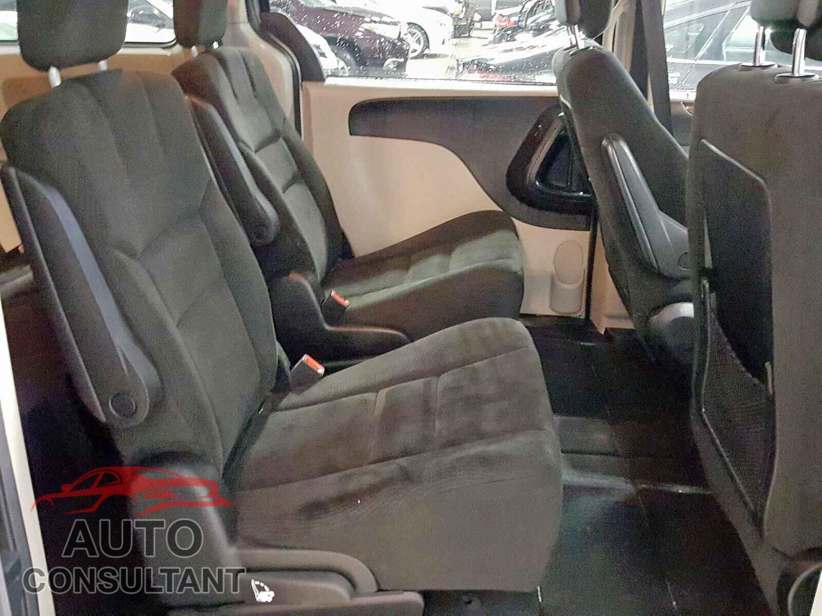 DODGE CARAVAN 2015 - 5YJ3E1EA5KF310090