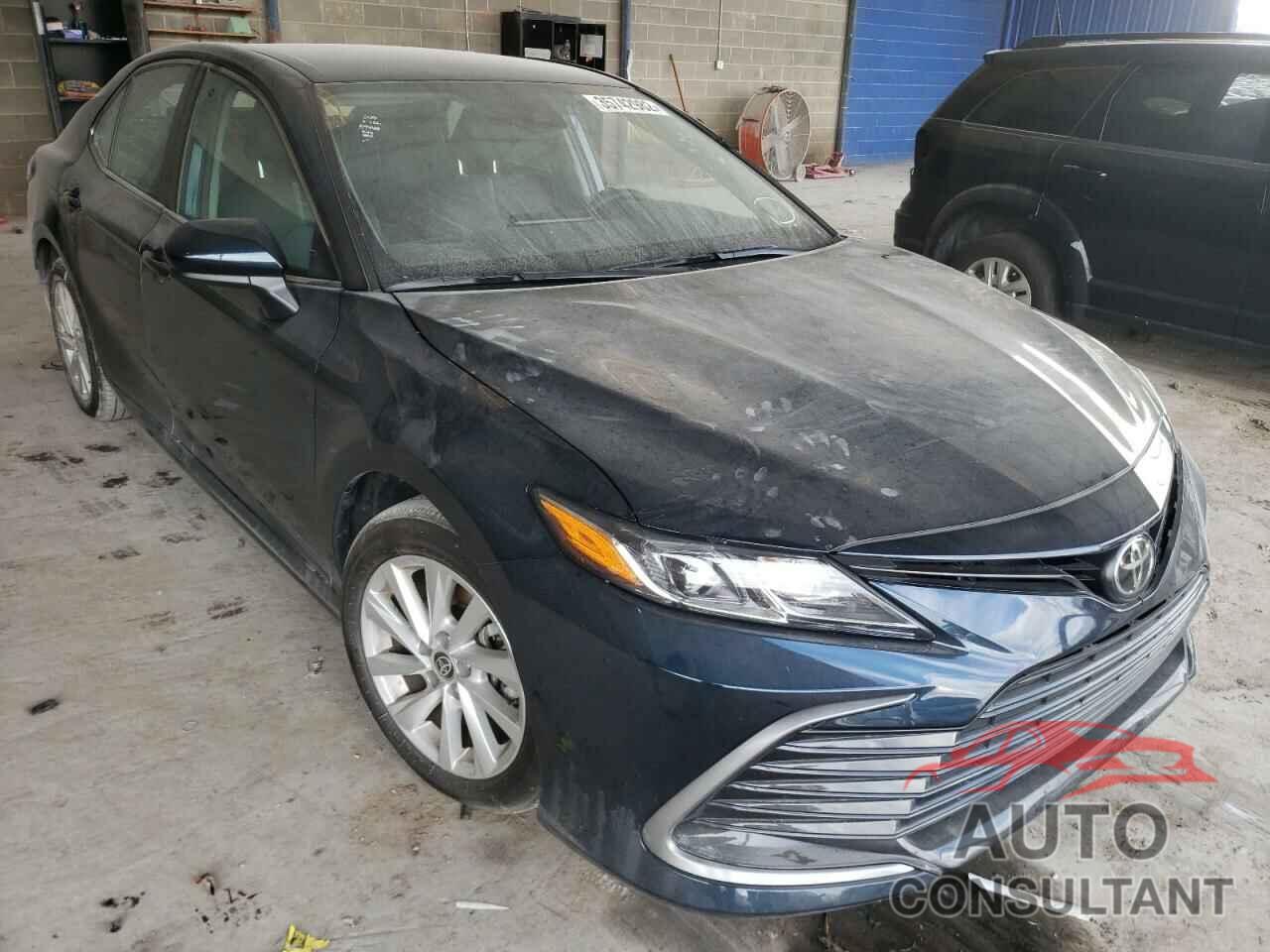 TOYOTA CAMRY 2021 - 4T1C11AK2MU594410