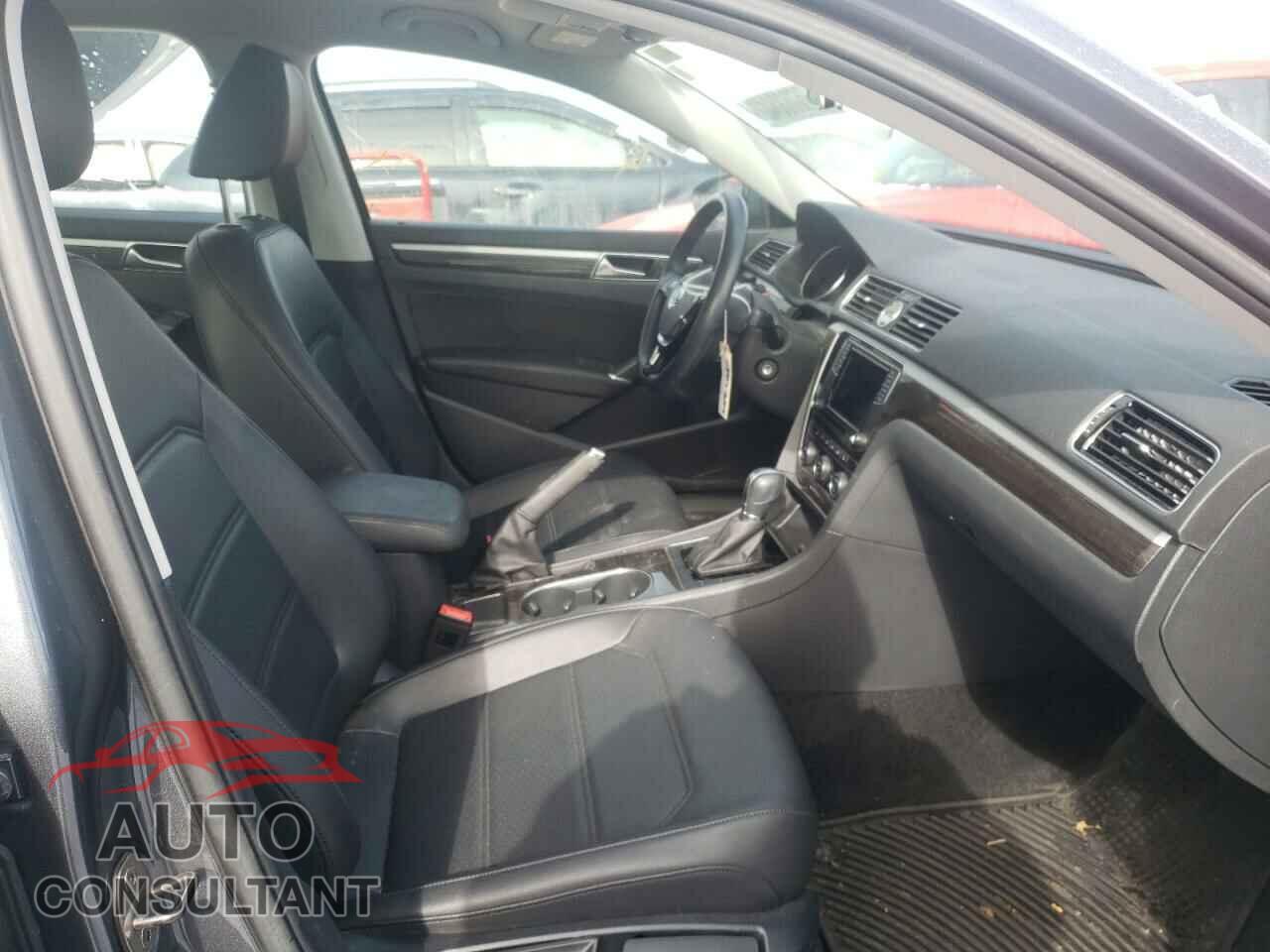 VOLKSWAGEN PASSAT 2016 - 1VWBS7A36GC039329