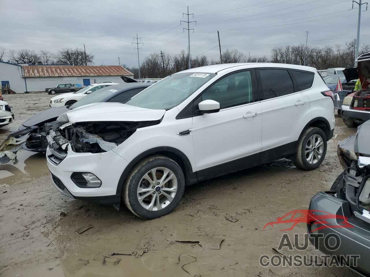 FORD ESCAPE 2017 - 1FMCU9GD4HUE76671
