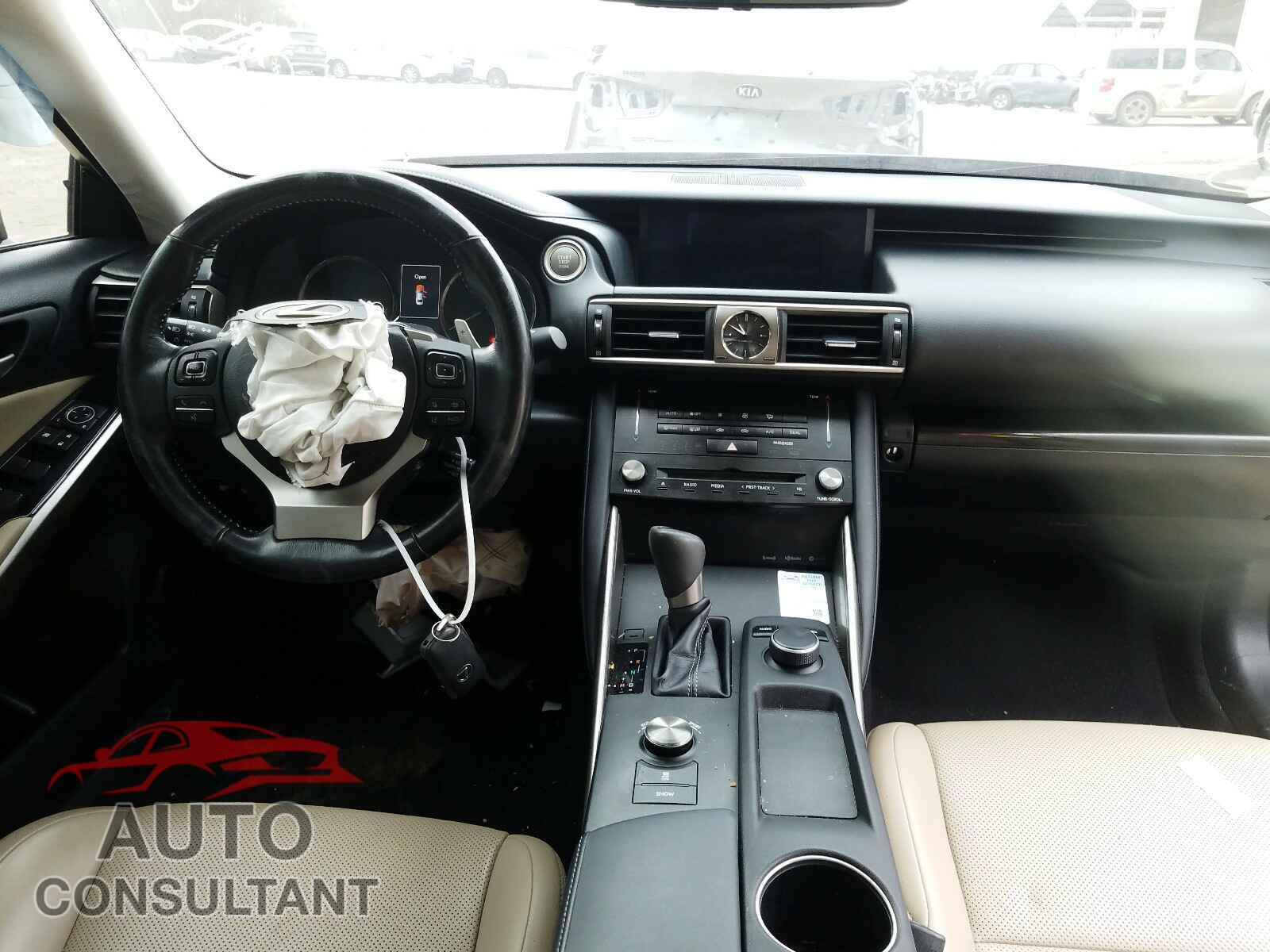 LEXUS IS 2017 - JTHBA1D20H5042074