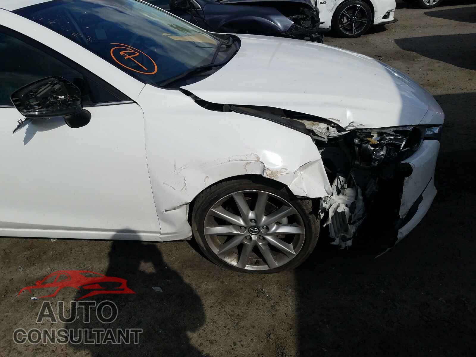 MAZDA 3 2017 - 3MZBN1V7XHM118634