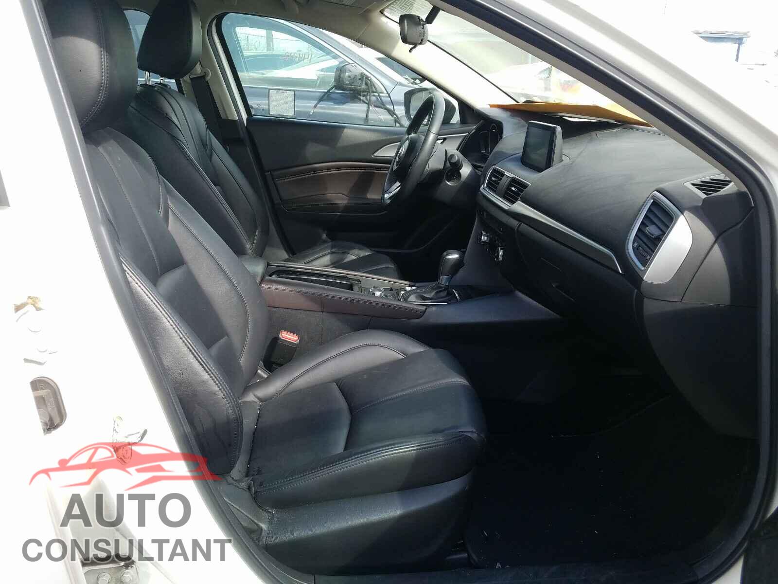 MAZDA 3 2017 - 3MZBN1V7XHM118634