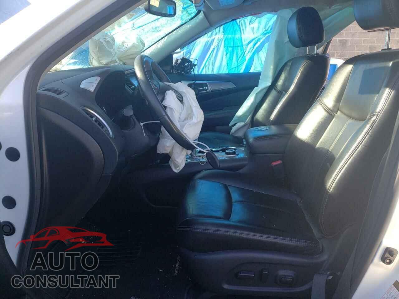 NISSAN PATHFINDER 2017 - 5N1DR2MM5HC628688