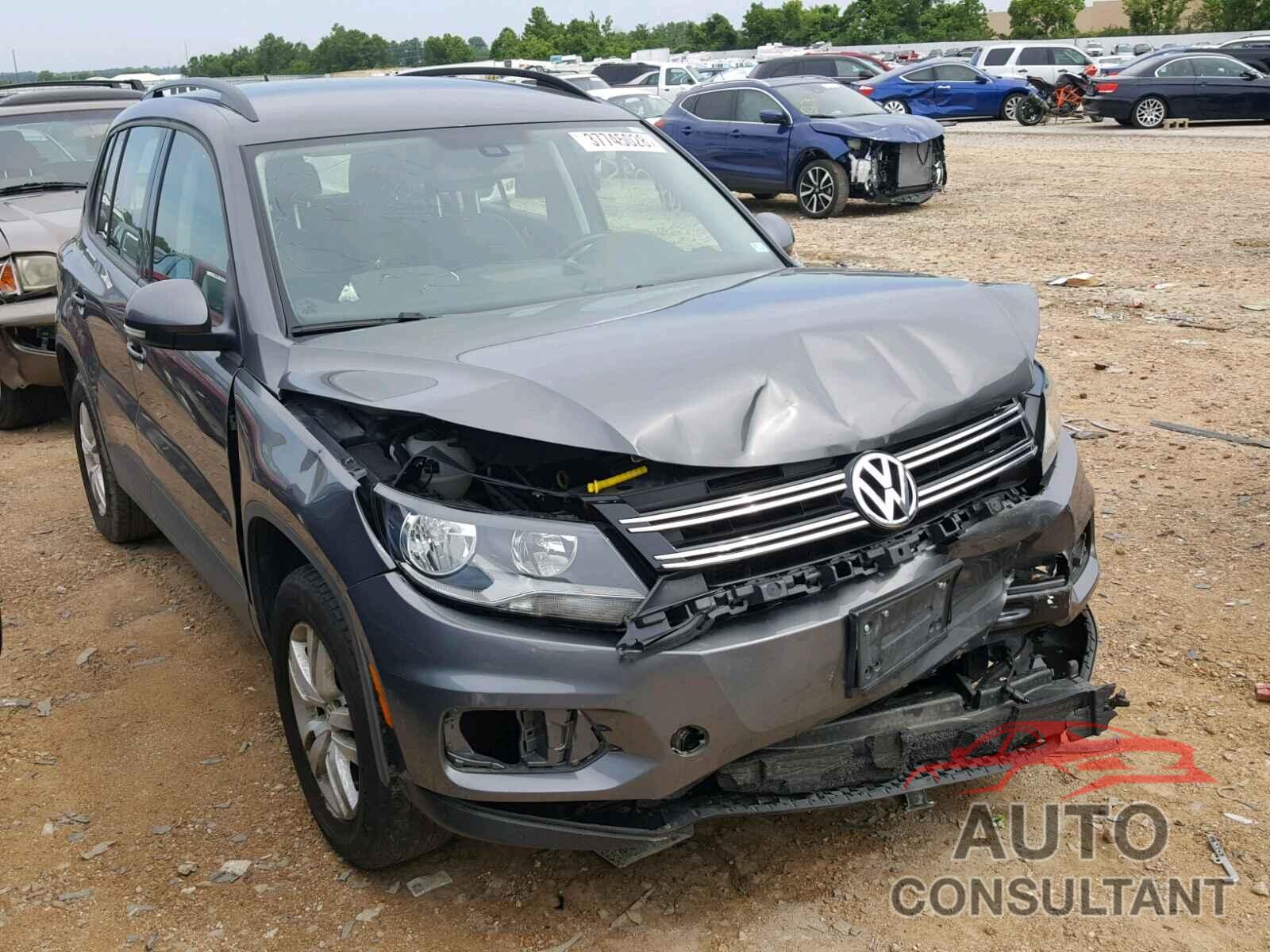 VOLKSWAGEN TIGUAN S 2016 - WVGAV7AXXGW608329
