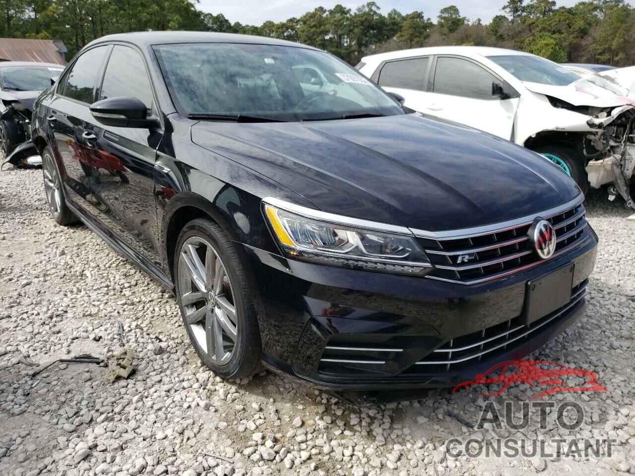 VOLKSWAGEN PASSAT 2018 - 1VWAA7A32JC022307