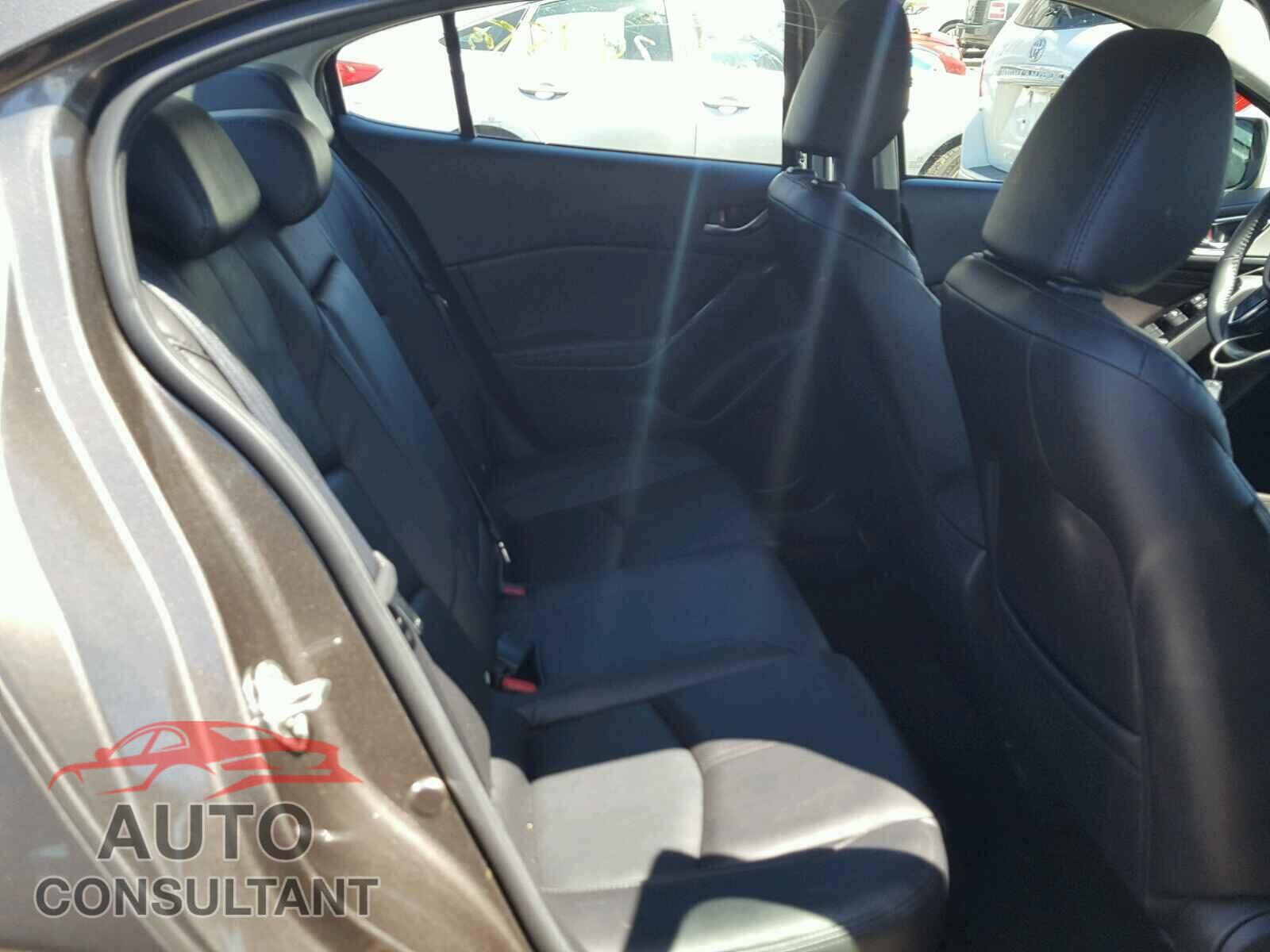 MAZDA 3 2017 - 3MZBN1V72HM105926