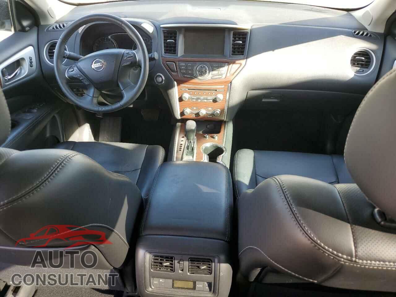NISSAN PATHFINDER 2017 - 5N1DR2MN4HC626424