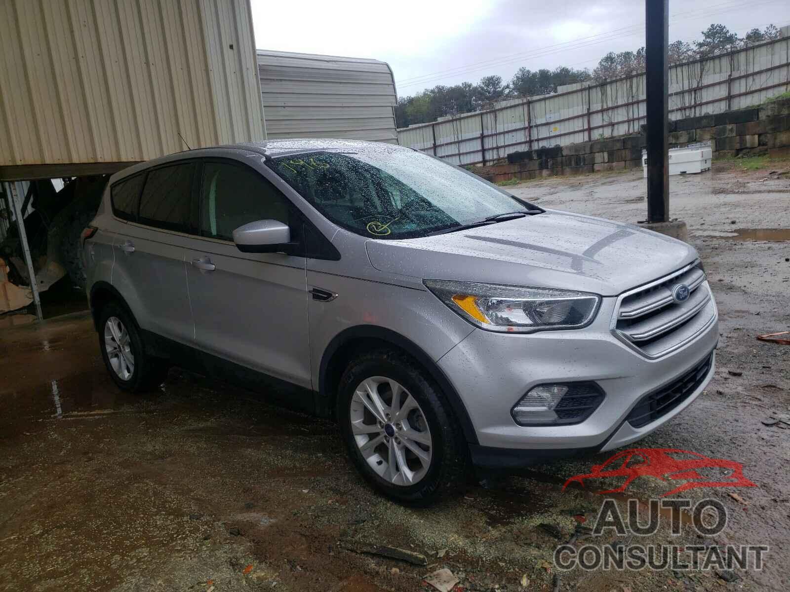 FORD ESCAPE 2017 - 1FMCU0GDXHUC18473
