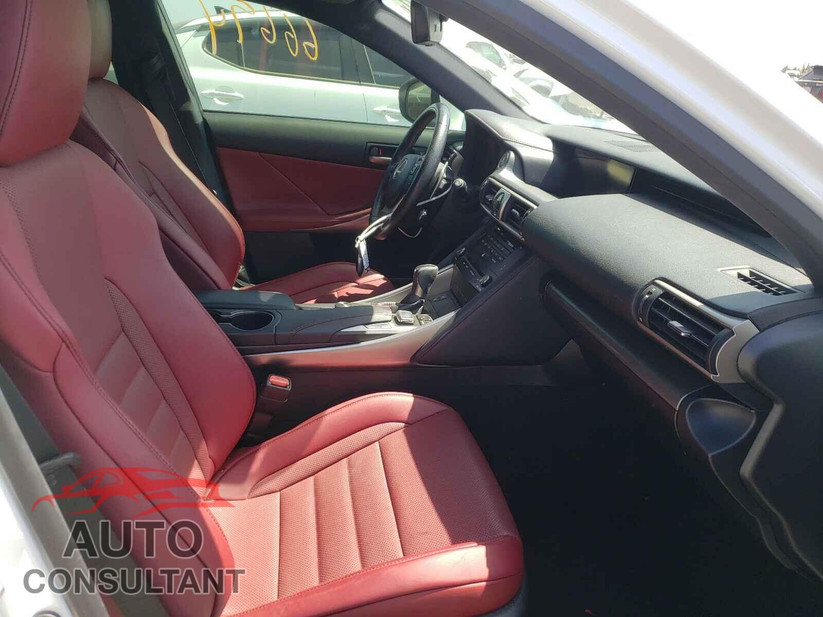 LEXUS IS 2018 - JTHBA1D29J5064368