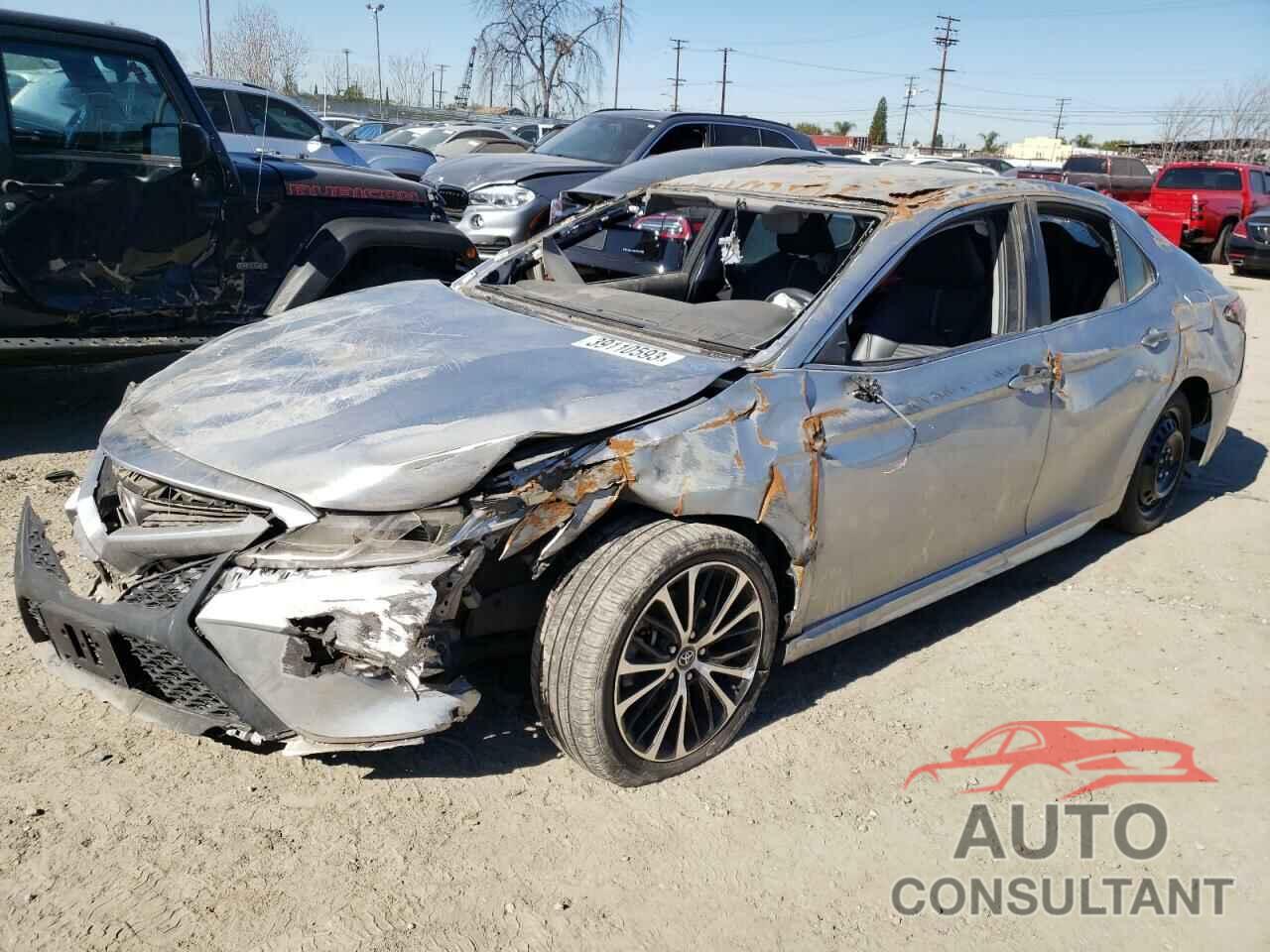 TOYOTA CAMRY 2018 - 4T1B11HK9JU110293