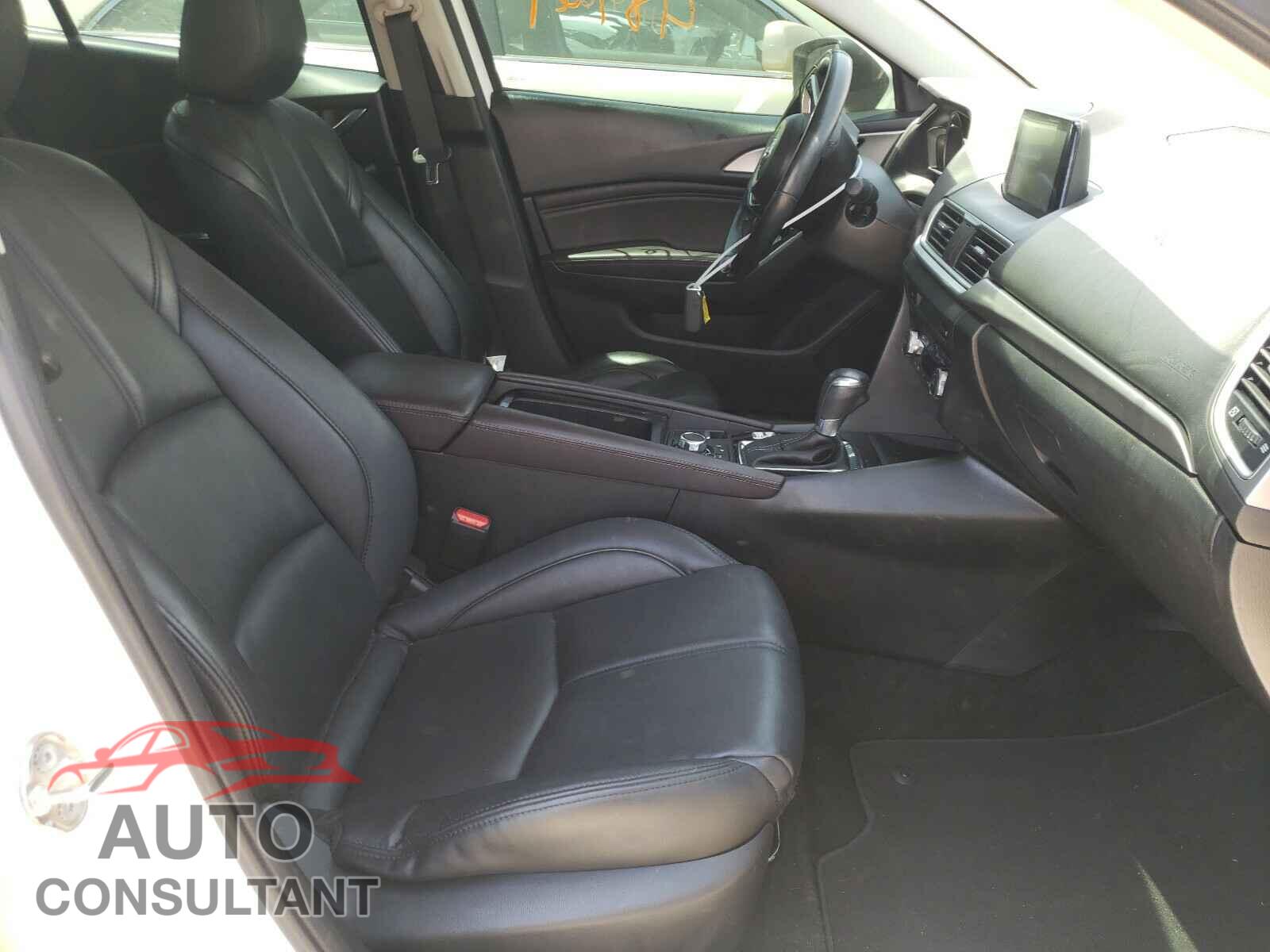 MAZDA 3 2017 - 3MZBN1V74HM118953