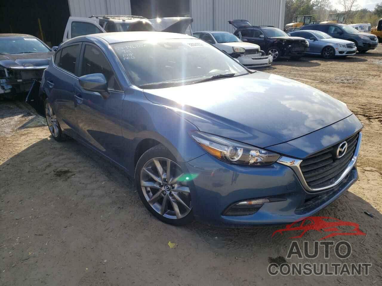 MAZDA 3 2018 - 3MZBN1L37JM180076